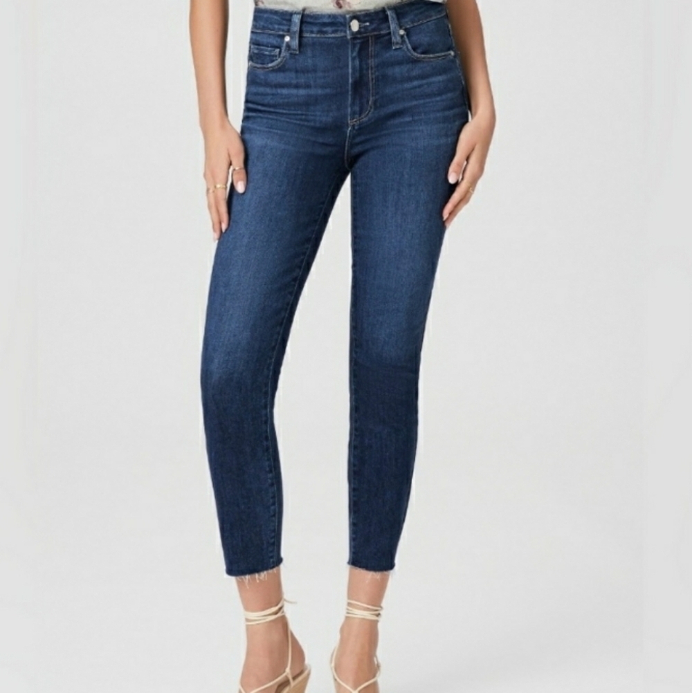 Paige Kylie Crop Jeans size 28